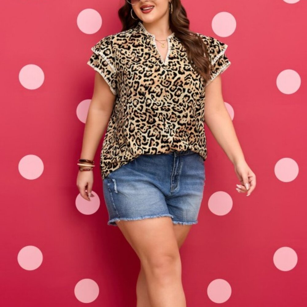 Plus Size Leopard Ruffle Short Sleeve Blouse